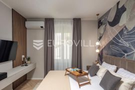 Rijeka, Centar, novouređen luksuzan stan NKP 100 m2 s tri apartmana, Rijeka, Stan