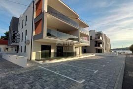 ŠIBENIK, VODICE - Predivan penthouse S8 pokraj mora, Vodice, شقة