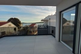 ŠIBENIK, VODICE - Predivan penthouse S8 pokraj mora, Vodice, شقة