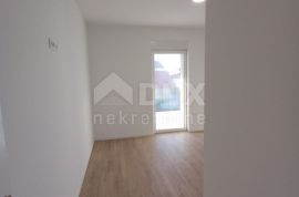 ŠIBENIK, VODICE - Predivan penthouse S7 pokraj mora, Vodice, Appartement