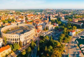 Pula, Ekskluzivno!  Prekrasan stan za najam nadomak Pulskog amfiteatra!, Pula, Stan