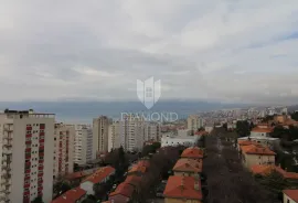 Dvosobni stan na Vojaku s garsonijerom, Rijeka, Appartement