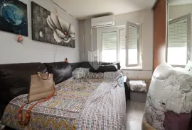 Dvosobni stan na Vojaku s garsonijerom, Rijeka, Appartement