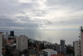 Dvosobni stan na Vojaku s garsonijerom, Rijeka, Appartement