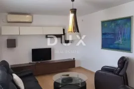 NOVI VINODOLSKI, STAN 3S+DB sa bazenom, blizu centra, Novi Vinodolski, Appartment