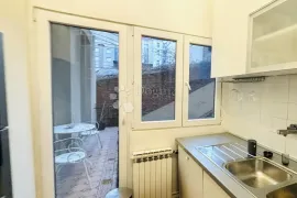 Aristokratski stan nadomak Zrinjevca, Zagreb, Appartment