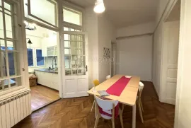 Aristokratski stan nadomak Zrinjevca, Zagreb, Appartment