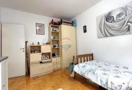 Zagreb, Blato, sunčani četverosoban stan 109 m2 s vrtom, Zagreb, Appartment