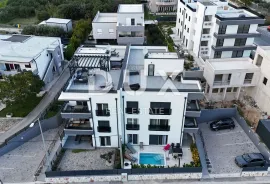 SPLIT, KAŠTEL GOMILICA - Vrhunski penthouse s prekrasnim pogledom na more!, Kaštela, Διαμέρισμα