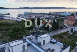 SPLIT, KAŠTEL GOMILICA - Vrhunski penthouse s prekrasnim pogledom na more!, Kaštela, Διαμέρισμα