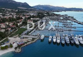 SPLIT, KAŠTEL GOMILICA - Vrhunski penthouse s prekrasnim pogledom na more!, Kaštela, Διαμέρισμα