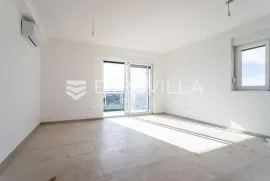 Kaštel Stari, trosoban stan s pogledom na more + 2 parkirna mjesta, Kaštela, Apartamento