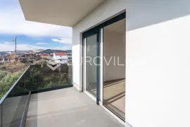 Kaštel Stari, trosoban stan s pogledom na more + 2 parkirna mjesta, Kaštela, Apartamento