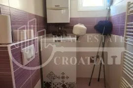 Prodaja, Bukovac, kuća sa 3 stana i 4 parkirna mjesta, Zagreb, Maison