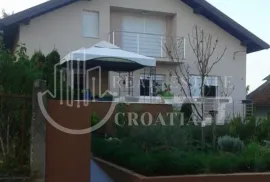 Prodaja, Bukovac, kuća sa 3 stana i 4 parkirna mjesta, Zagreb, Maison