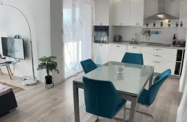 Malinska, otok Krk, prekrasan stan u prizemlju 60 m2, okućnica 40 m2, prodaja, Malinska-Dubašnica, Apartamento