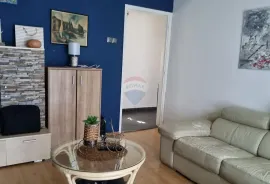 Hreljin, kuća s dva stana, površine 130m2, Bakar, Haus