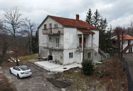 Jurdani, kuća sa 4 stana na mirnoj lokaciji, Matulji, Σπίτι