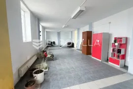 Vukovar, CENTAR, proizvodno-skladišni kompleks 2370 m2 na 3 etaže, Vukovar, العقارات التجارية