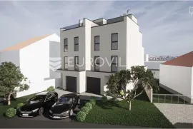 Osijek, Retfala, luksuzna troetažna vila u centru Retfale, br.1/B lijeva, NKP 161,50 m2, Osijek, Casa