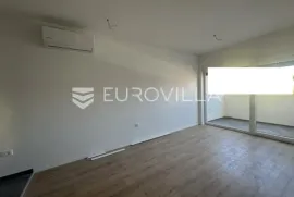 Medulin, novogradnja, svijetli dvosoban  stan NKP 53 m2 na 1. katu, odlična pozicija, Medulin, Appartment