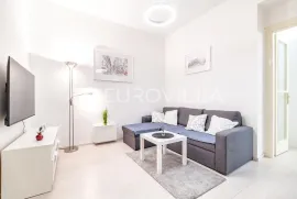 Zagreb, Kvaternikov trg, novouređen stan za najam NKP 65 m2, Zagreb, Appartment