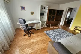 Osijek, Centar, Prodaja, stan 77 m 2 u Kapucinskoj, 4.kat, Osijek, Appartment