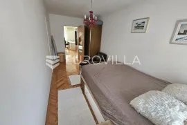 Osijek, Centar, Prodaja, stan 77 m 2 u Kapucinskoj, 4.kat, Osijek, Appartment