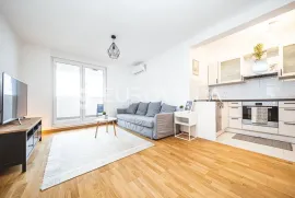 Zagreb, Špansko garsonijera, PRVI NAJAM, parking 36m2, Zagreb, Apartamento