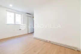 Zagreb, Petrova, kuća s dva stana NKP 70 m2, Zagreb, House