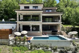 VEPRINAC – CHARMING STONE HOUSE WITH A POOL, Opatija - Okolica, Ev