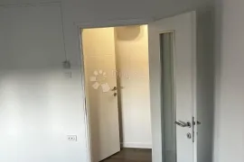 NOVOUREĐENI STAN-TREŠNJEVKA 23m2, Zagreb, Appartement