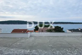 OTOK RAB, BARBAT - PRILIKA! Penthouse s terasom 80 m2, 2.red do mora, Rab, شقة