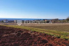 Istra, Poreč okolica – zemljište 1011 m2 s pogledom na more i građevinskom dozvolom, Kaštelir-Labinci, Γη