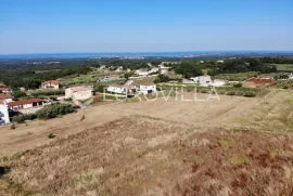 Istra, Poreč okolica – zemljište 1011 m2 s pogledom na more i građevinskom dozvolom, Kaštelir-Labinci, Γη