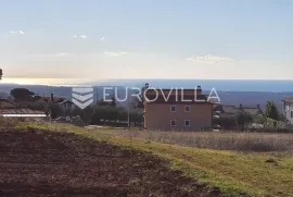 Istra, Poreč okolica – zemljište 1011 m2 s pogledom na more i građevinskom dozvolom, Kaštelir-Labinci, Γη