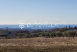 Istra, Poreč okolica – zemljište 1011 m2 s pogledom na more i građevinskom dozvolom, Kaštelir-Labinci, Γη