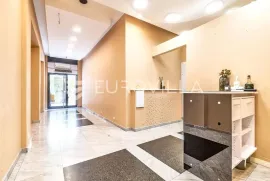 Zagreb, Petrićeva, poslovni prostor NKP 36 m2, Zagreb, Commercial property