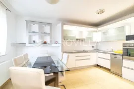 Zagreb, Maksimir, luksuzan trosoban stan, 127 m2, najam, Zagreb, Appartment