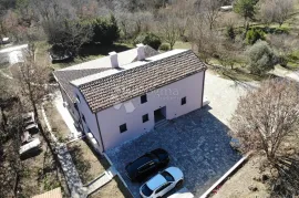 Gračišće, inovativna kuća s prostranom okućnicom, Gračišće, House