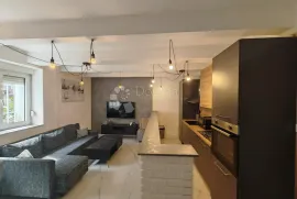 Novouređeni stan-TREŠNJEVKA, Zagreb, Appartment