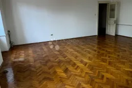 Poslovni prostor 65 m2 centar - najam, Rijeka, Commercial property