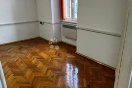 Poslovni prostor 65 m2 centar - najam, Rijeka, Commercial property