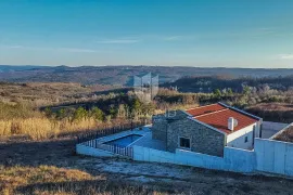 Grožnjan, kuća 145m2 sa panoramskim pogledom na Motovun, Grožnjan, Дом