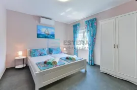 Kuća sa bazenom PRODAJA Benkovačko selo 240 m2, Benkovac, Kuća