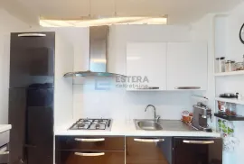 Stan prodaja TREŠNJEVKA više etažni 114,41 m2, Zagreb, Flat