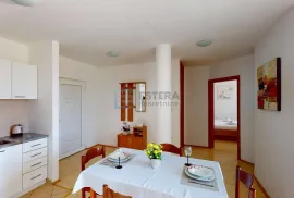 Apartmanska kuća s 10 app i bazen!, Zadar - Okolica, Casa