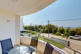 Apartmanska kuća s 10 app i bazen!, Zadar - Okolica, Casa