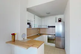 Apartmanska kuća s 10 app i bazen!, Zadar - Okolica, Casa