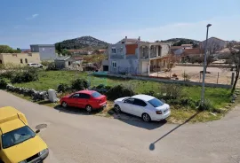 Prodaja građevinsko zemljište Pakoštane-Drage 648 m2, Pakoštane, Γη